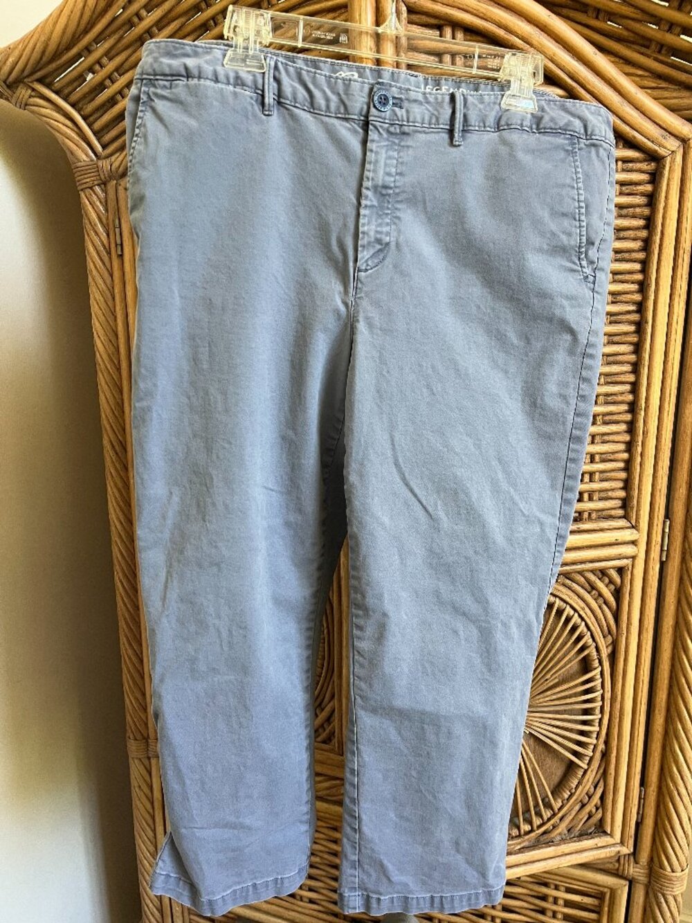 woman's used cropped pants